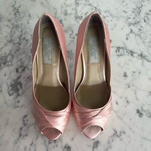 Liz Rene Dyeable Pumps
